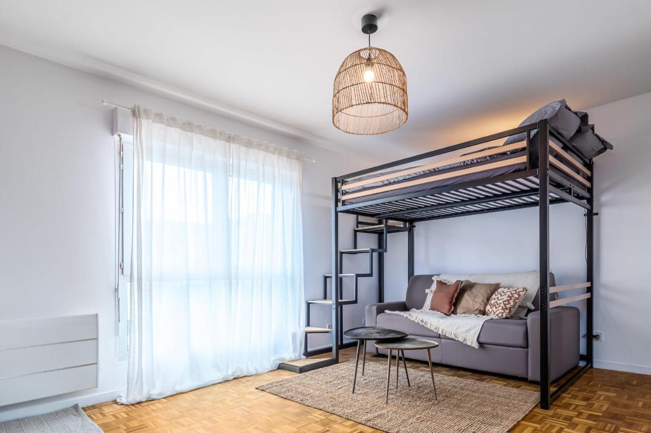 Appart'Hotel Sahara- Next To Disney Монтеврен Екстериор снимка